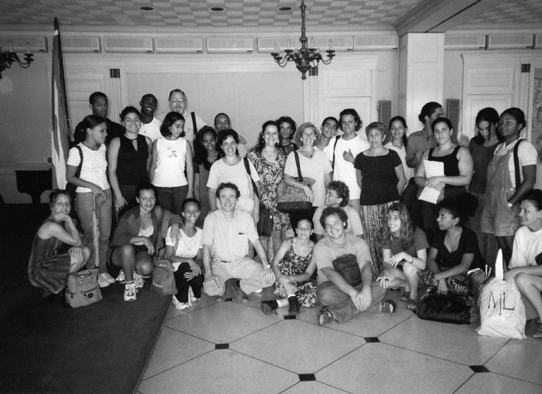 Jorge Orozco en el Instituto Superior de La Habana Jorge Orozco en el Instituto Superior de La Habana durante con alumnos del curso sobre miedo escénico. 2001