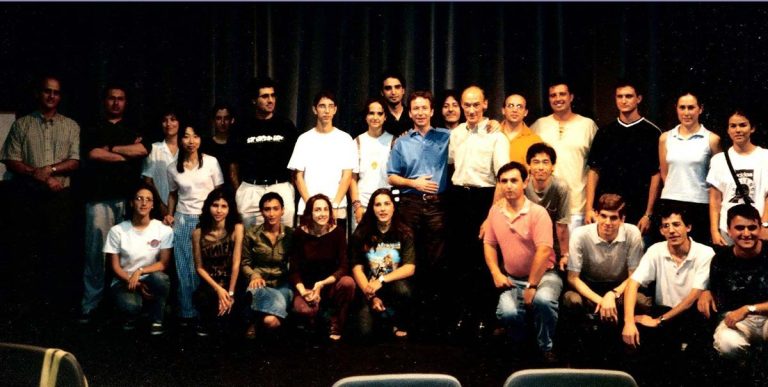 Curso de Roberto Aussel Curso de Roberto Aussel en el II Encuentro Internacional de Guitarra “Ciudad de Torrent” junio de 2000.