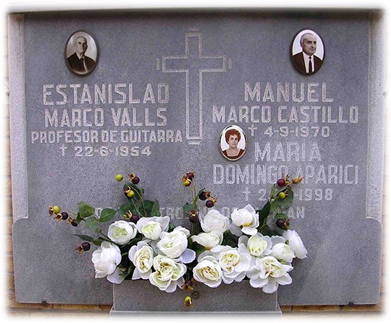 Lápida en el Cementerio Municipal de Valencia